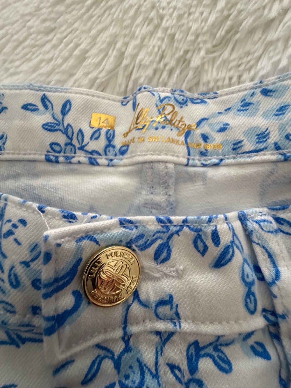 Lily Pulitzer Women's White Jeans with Blue Floral Print - Picture 2 of 3